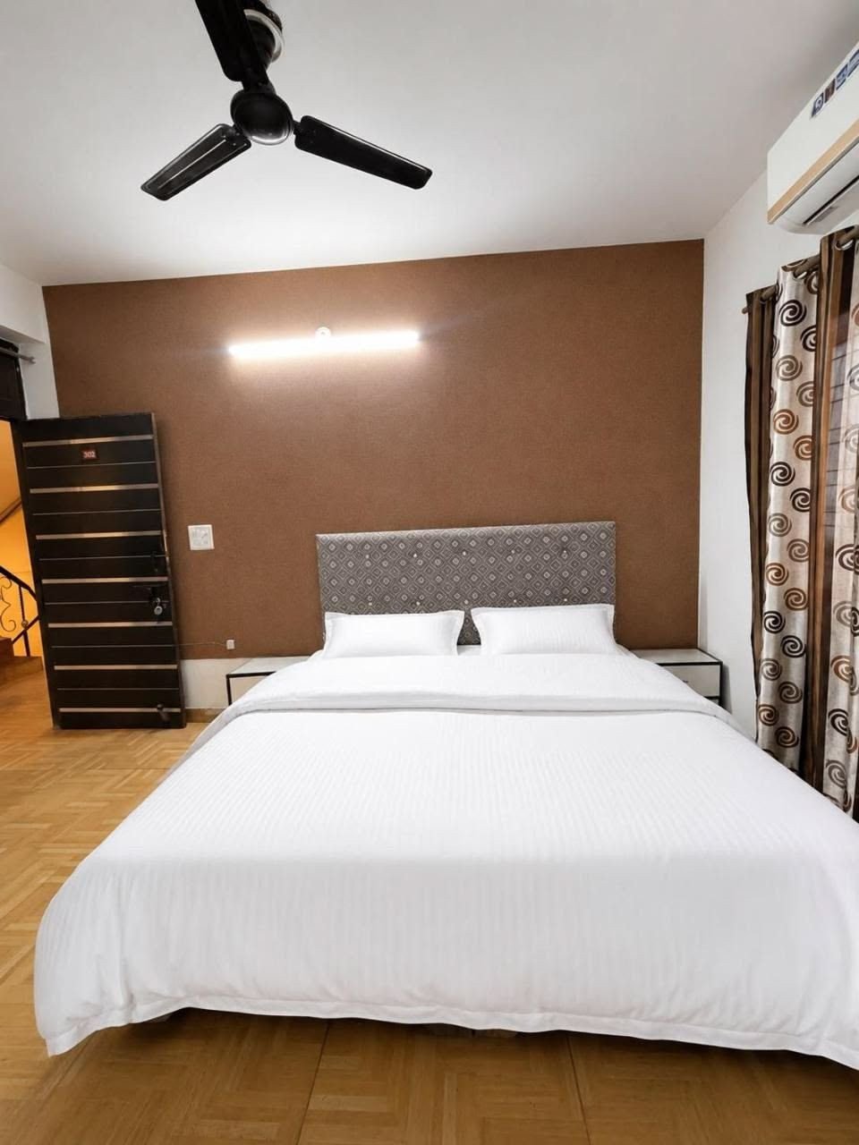 Photograph of Fan Room 2